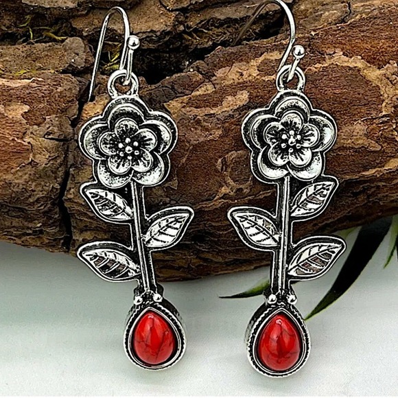 Vintage Handmade Flower Earrings Boho Dangle Dainty - Picture 2 of 5